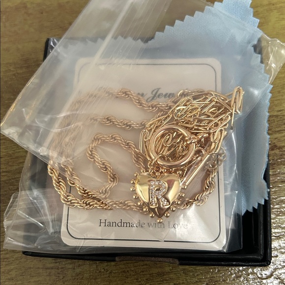 Gold Tone Jewelry Set “R” - Picture 3 of 8